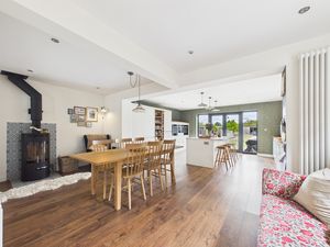 Kitchen/Diner- click for photo gallery